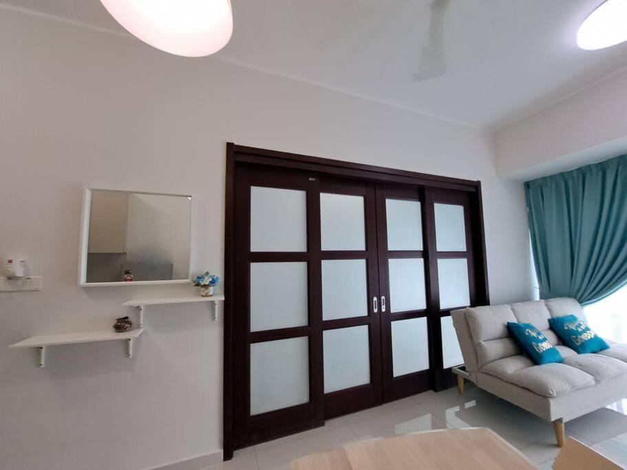 Cozy Home Country Garden At Dangabay Of Jb, Free Wifi And Streaming Johor Bahru Buitenkant foto