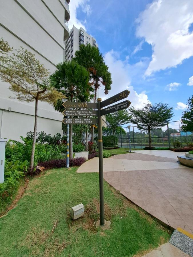 Cozy Home Country Garden At Dangabay Of Jb, Free Wifi And Streaming Johor Bahru Buitenkant foto